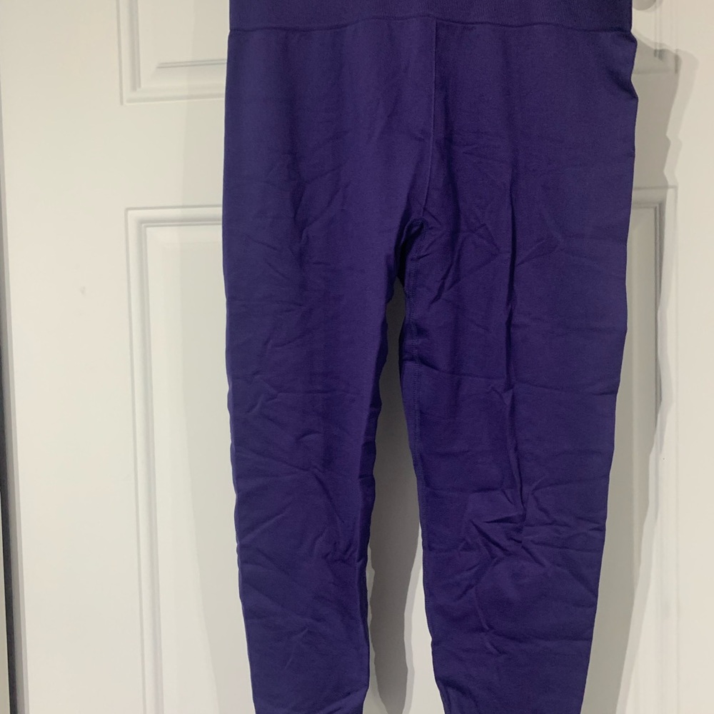 Capri length legging by Fabletics 21” or 23” inseam